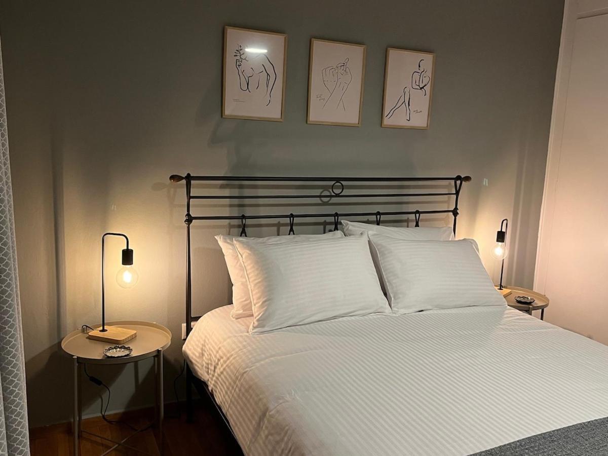 Acropolis, 2bd Erechthiou 21 23 * Athen