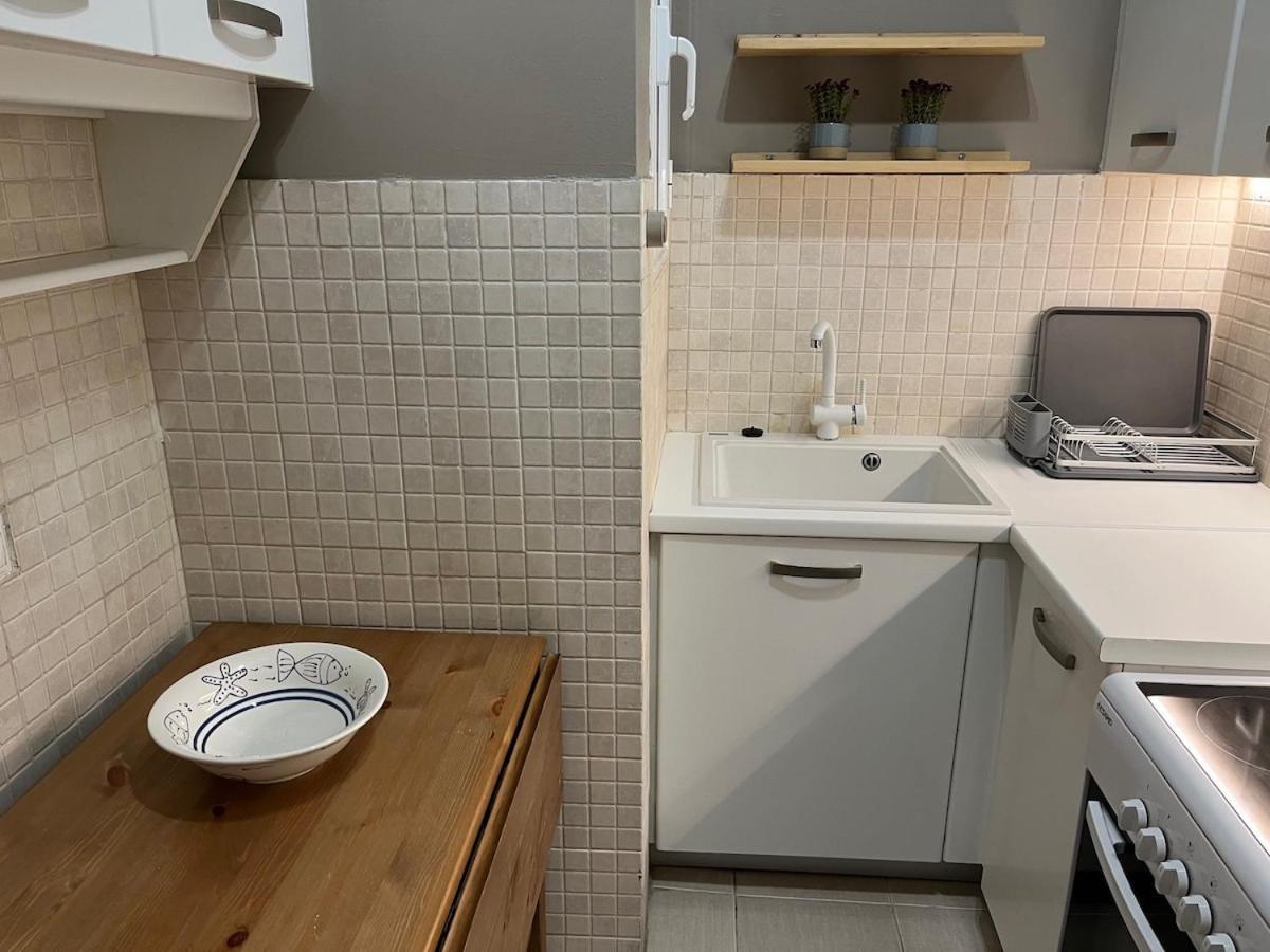 Acropolis, 2bd Erechthiou 21 23 * Athen